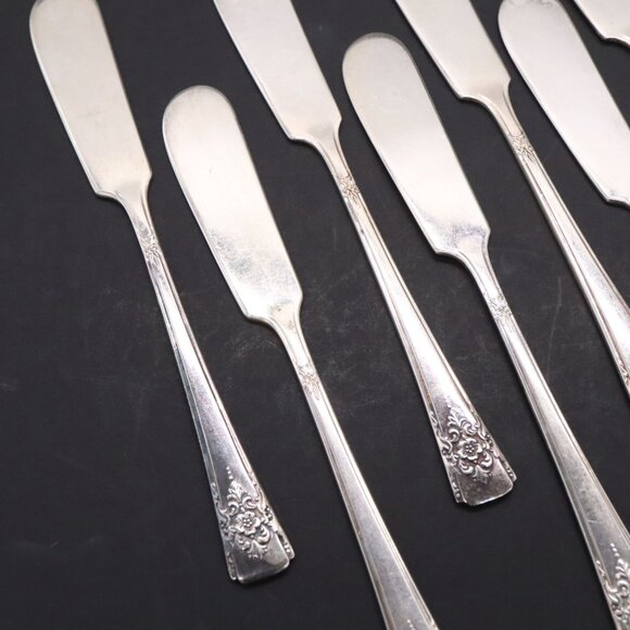 WM Rogers Mountain Rose Silverplate Flatware 8 Butter 1 Master 1 Slotted Spoon - Picture 4 of 8